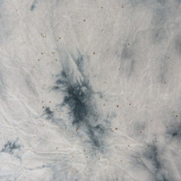 黒い点々のシミがある箇所があります。