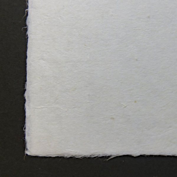 画像4: 厚い和紙 耳付 白 410×565mm (4)