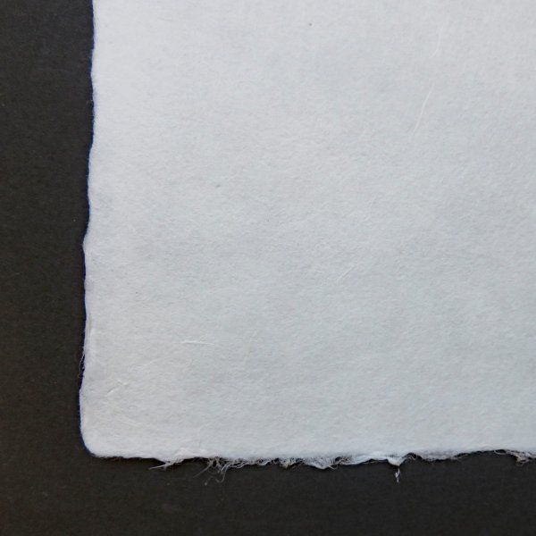 画像4: 厚い和紙　耳付　白　260×365mm (4)